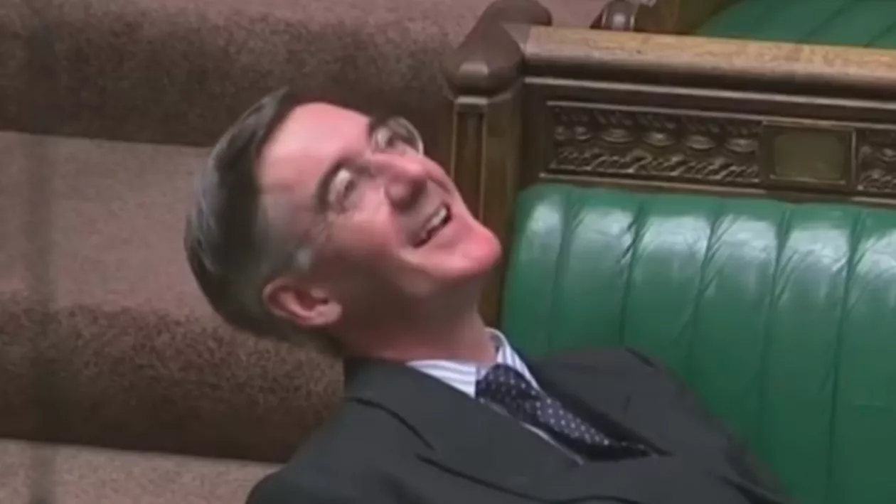 Există și parlamentari plictisiți de criza politică istorică din Marea Britanie. Jacob Rees-Mogg, somn de voie în timpul unei ședințe cruciale pentru viitorul arhipelagului (VIDEO)