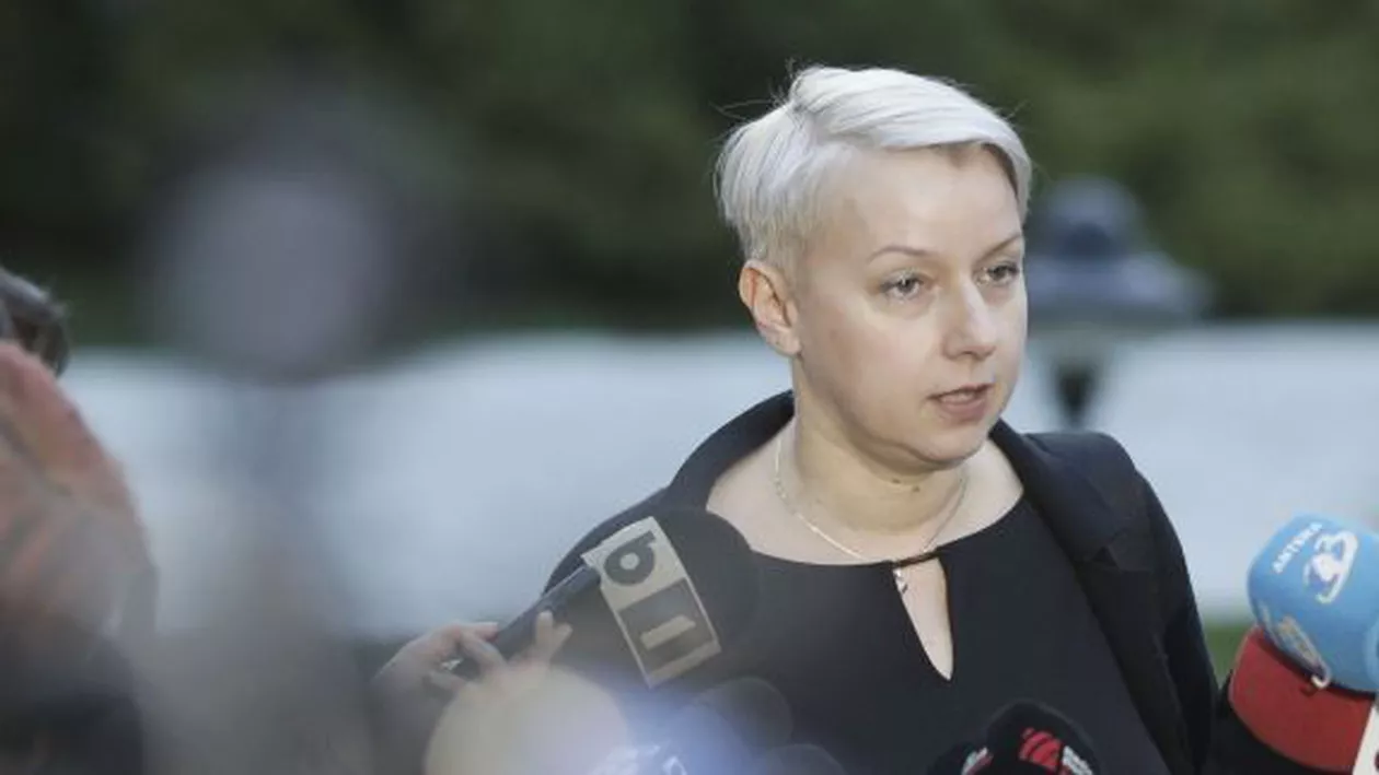 Dana Gîrbovan îi răspunde judecătoarei Andrea Chiș după ce aceasta a cerut sesizarea Inspecției Judiciare: Nicăieri în decizia CCR nu se reține că a accepta să fii propus ca ministru este o activitate ea însăși politică