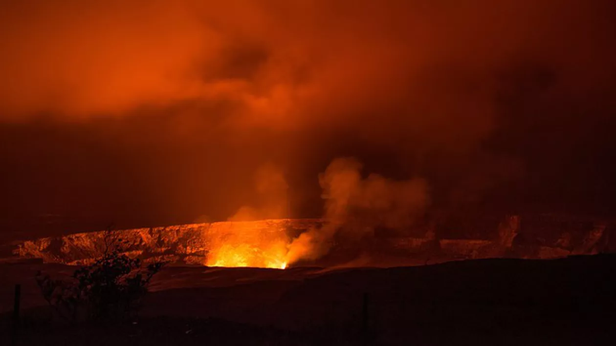 Ubinas a erupt miercuri. Cel mai activ vulcan din Peru a provocat ploi de cenușă peste mai multe localități