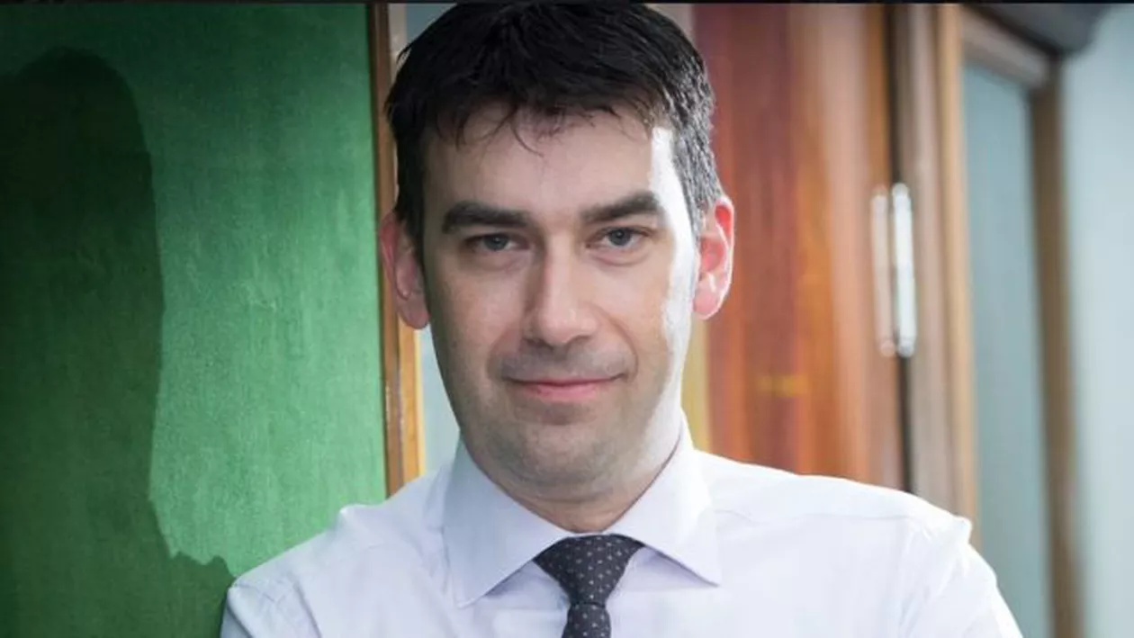 Reacție controversată a lui Dragoș Tudorache, la propunerea lui Mihai Fifor de limitare a mandatului șefilor din Poliție: 'Va duce la politizare, riscul fiind ca mandatele să se alinieze cu ciclul politic al unei guvernări'