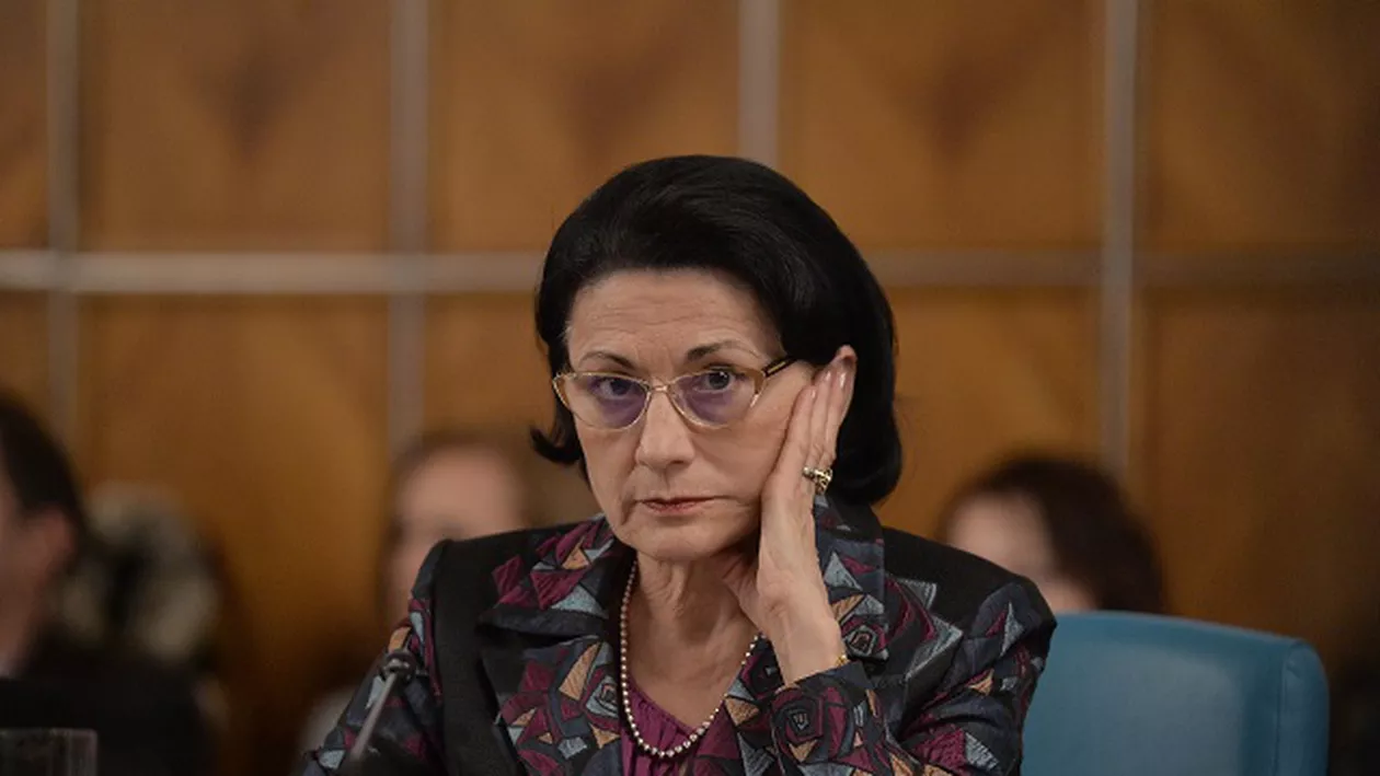 Cât de dezastruoasă este scăderea numărului de elevi înscriși în învățământul preuniversitar (FOTO, VIDEO)