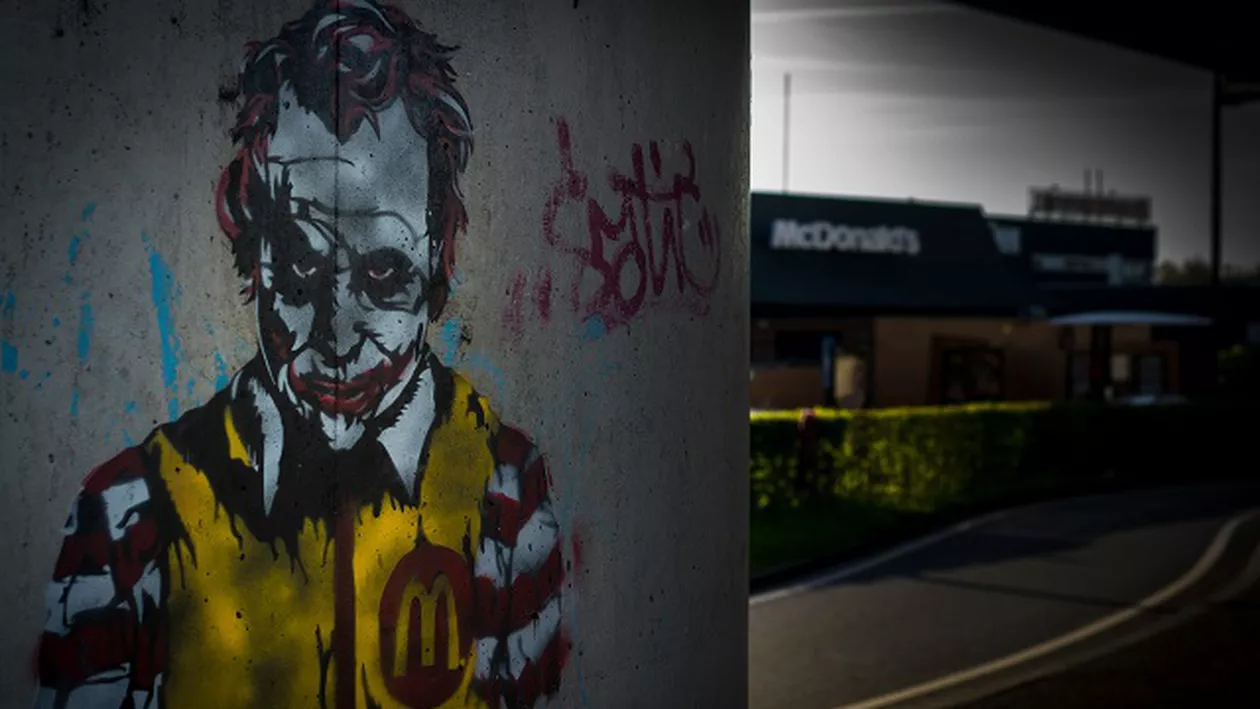 ALERTĂ, ROMÂNI! DEZINSTALAȚI URGENT aceste APLICAȚII DE PE TELEFON! CE SE ÎNTÂMPLĂ în acest moment cu MOBILUL TĂU