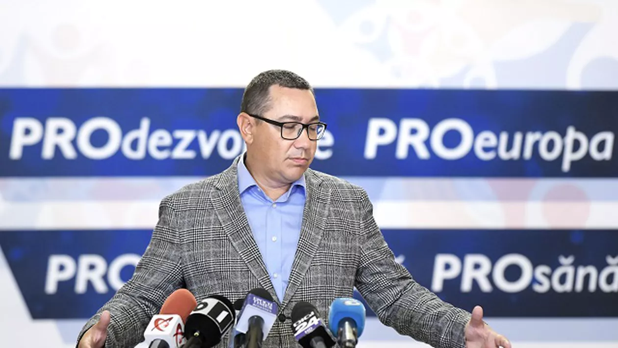 Victor Ponta, atac la Dacian Cioloș: Este mai prefăcut, mai demagog, mai oportunist şi mai neprofesionist decât oamenii vechi din politică
