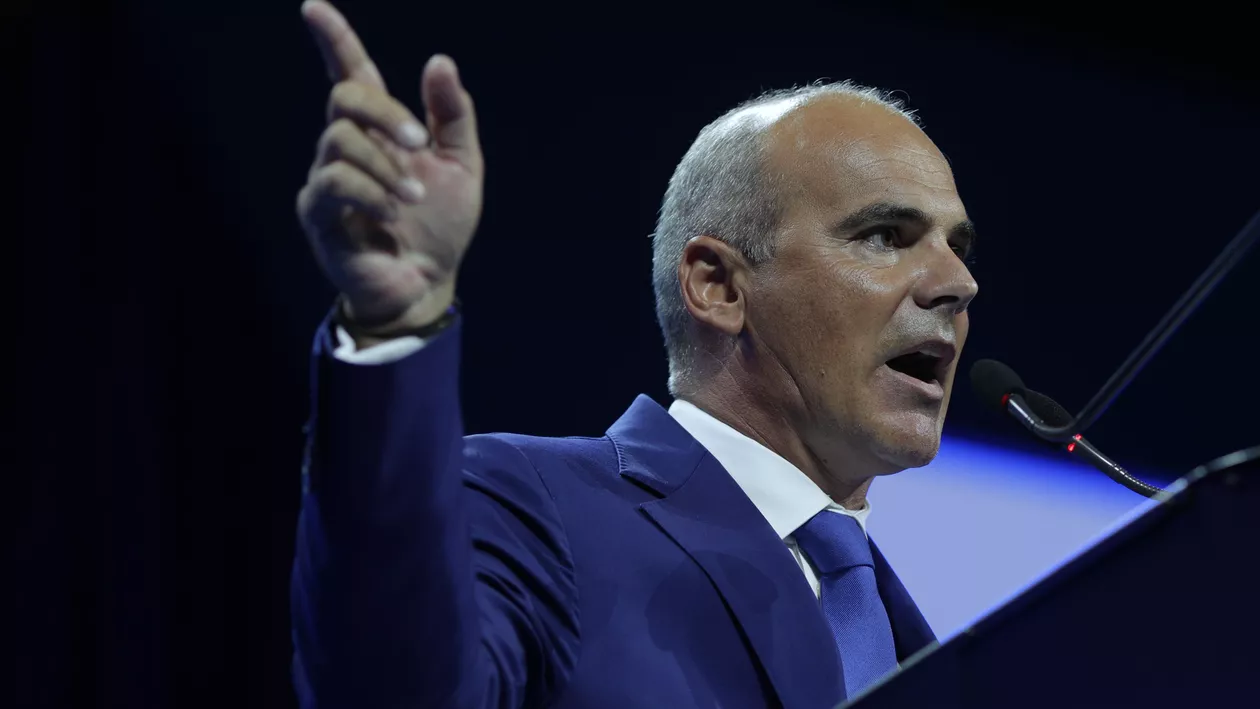 Rareș Bogdan, reacție incisivă după apelul lui Dăncilă către Opoziție: „Vă dau eu pact, pactul pentru eliberarea României de hoții din PSD. Timpul nesimțiților a expirat!” / Premierul ceruse un acord privind bunăstarea românilor