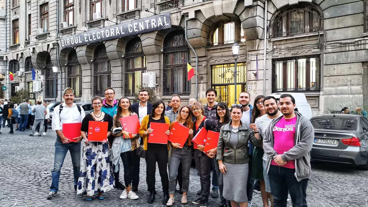 Claudiu Crăciun a strâns puțin peste 13.000 de semnături și iese din cursa prezidențială. Demos ratează un nou tur de scrutin din cauza acestui test, după alegerile europarlamentare din mai