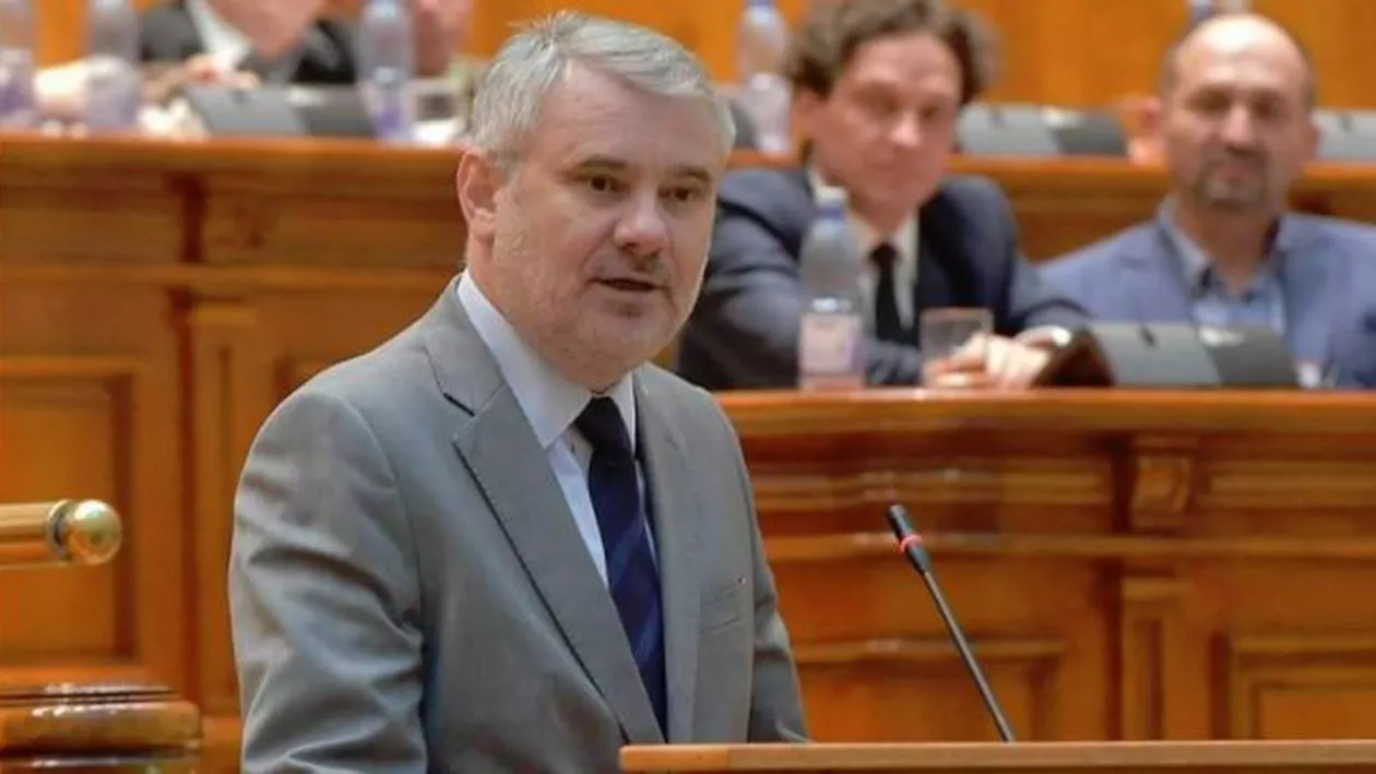 Gigel Știrbu (PNL): Mihai Fifor, un lacheu al tuturor președinților PSD, o nimicnicie a politicii românești. Blocați pe funcții și propriile interese - așa stăpâni, așa servitori
