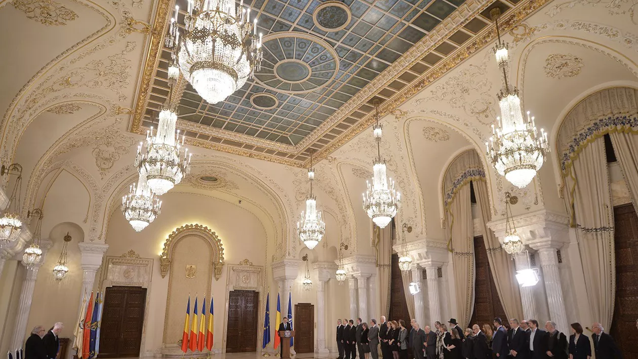 BEC a stabilit ordinea candidaților de pe buletinul de vot de la alegerile prezidențiale din noiembrie. Președintele Klaus Iohannis, principalul favorit în sondaje, deschide lista prezidențiabililor