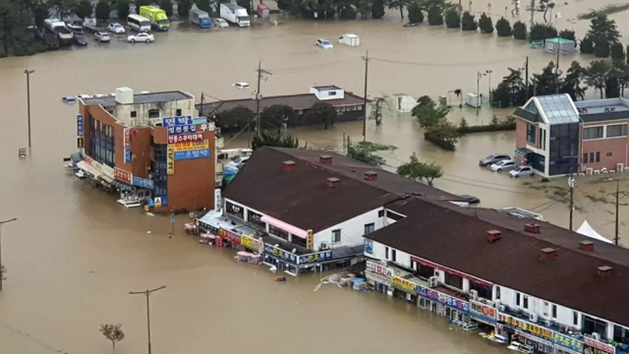 Prăpăd în Coreea de Sud după trecerea TAIFUNULUI Mitag (GALERIE FOTO)