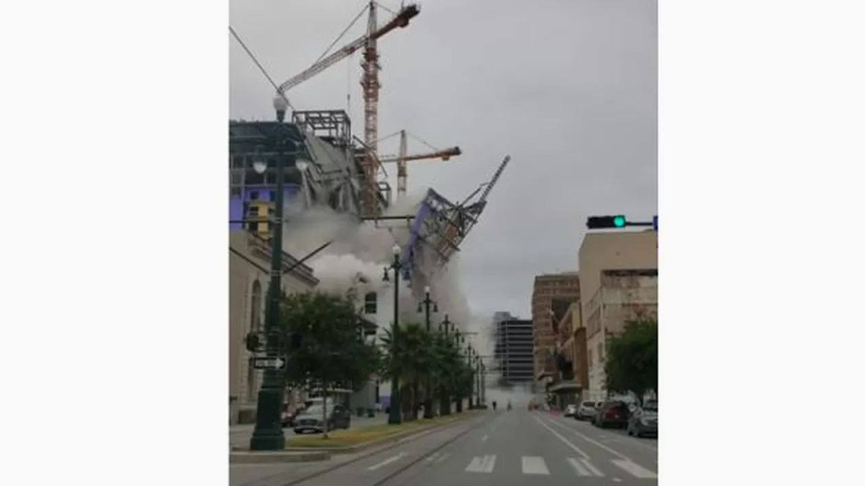 Momentul în care un hotel în construcție se prăbușește peste un bulevard. Bilanțul victimelor (VIDEO)