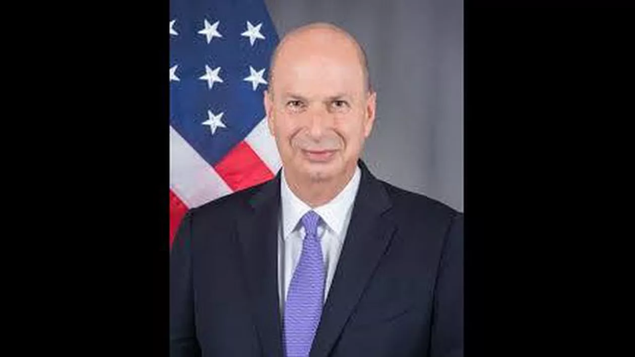 România, prinsă în scandalul din SUA din jurul lui Trump: Gordon Sondland, acuzat că reprezintă un potențial risc de securitate pentru că a introdus oficiali români la Casa Albă