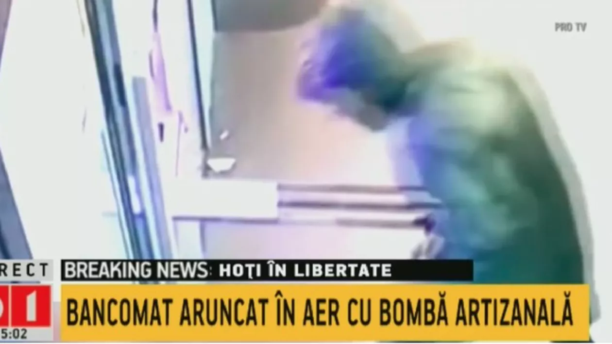 Un bancomat a fost aruncat în aer în Gorj: Hoții au reușit să fure toți banii din aparat (VIDEO)