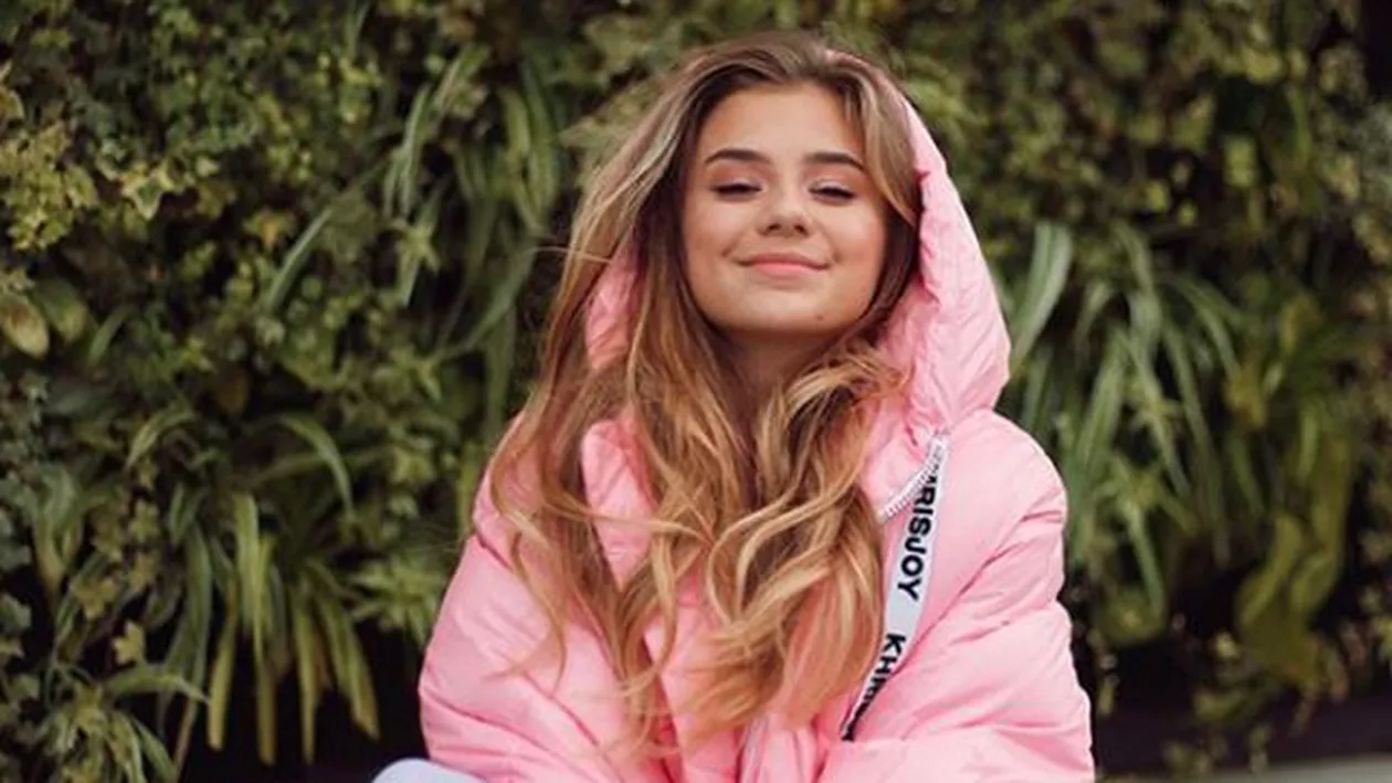 DE NECREZUT! O cunoscută influenceriță, AMENINȚATĂ cu ARMA în plină stradă (GALERIE FOTO)