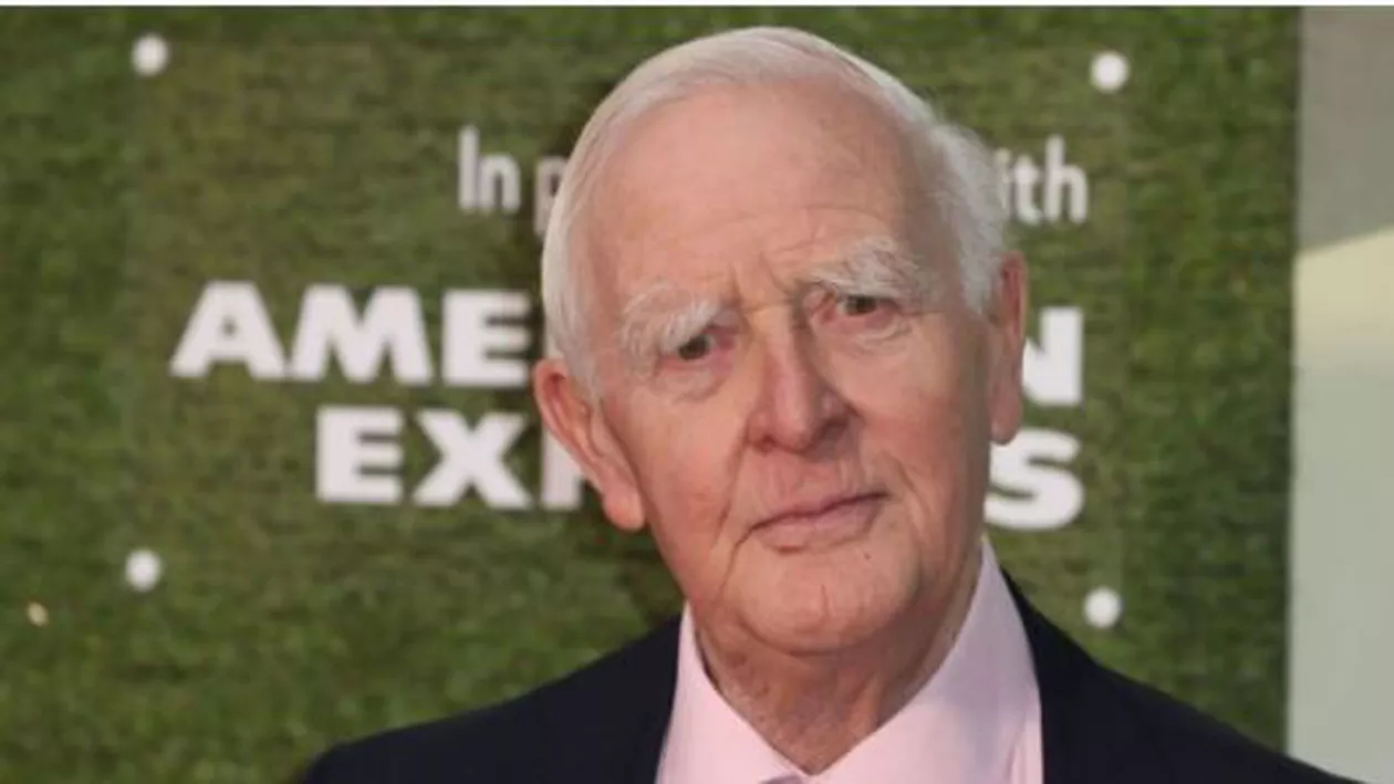 Scriitorul John Le Carré: Să nu uităm că 80% din presa britanică e în mâinile unor oligarhi care trăiesc în paradisuri fiscale