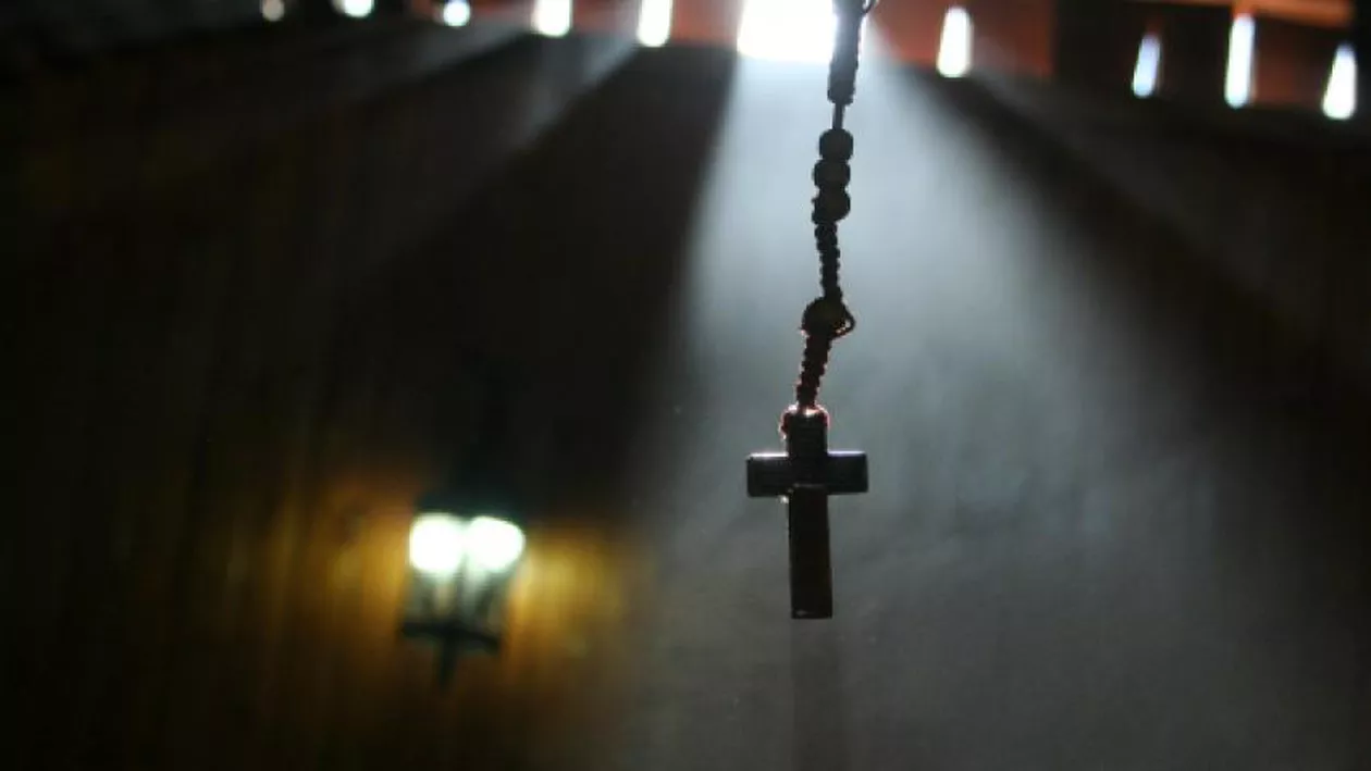 Kanye West a lansat UN ALBUM DEDICAT LUI IISUS! Prietenii AU AVUT INTERZIS LA SEX! Propovăduiește CUVÂNTUL DOMNULUI