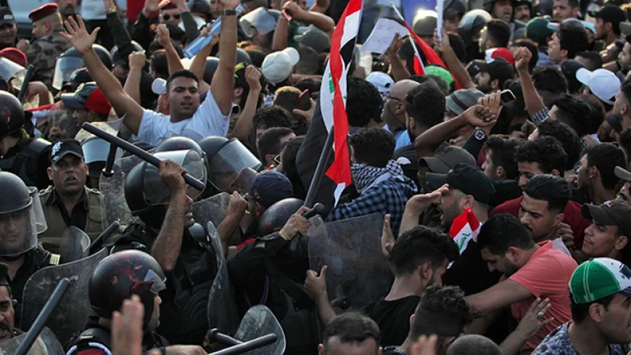Proteste violente în Irak. Forțele de ordine au deschis focul. Bilanțul morților e CUTREMURĂTOR