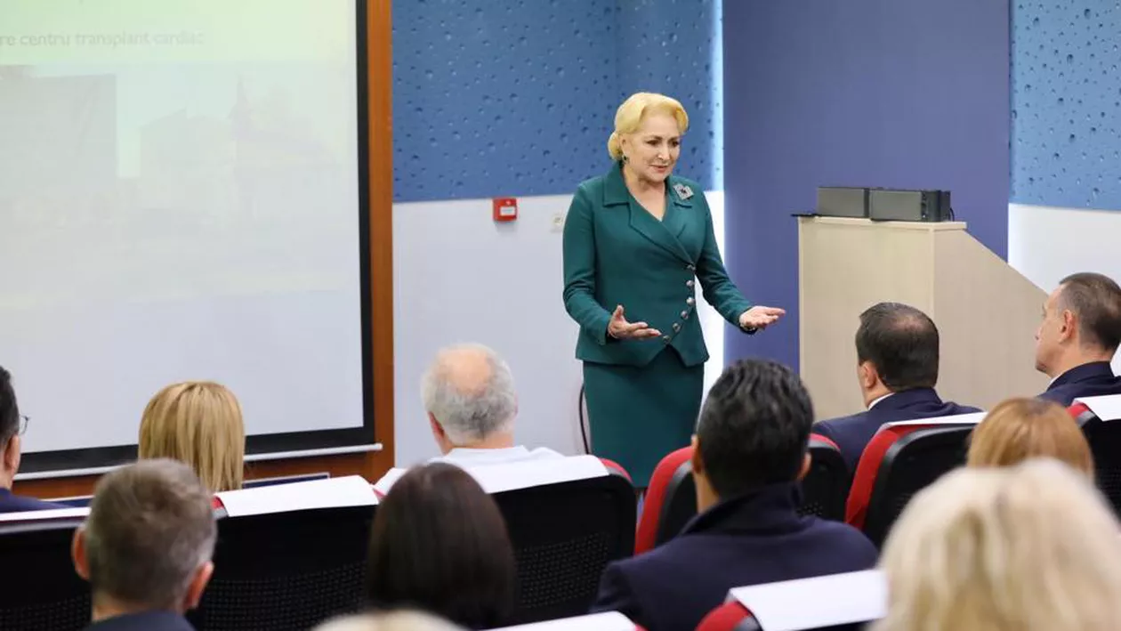 Viorica Dăncilă s-a întors la CATEDRĂ: 'Cred mult în puterea generațiilor tinere' (FOTO)