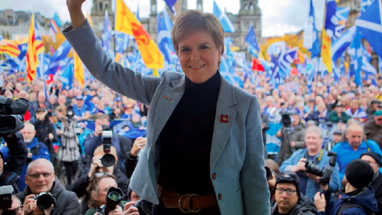 Zeci de mii de persoane au cerut un nou referendum pentru ruperea Scoției de Regatul Unit. Ce șanse sunt ca acest lucru să se întâmple (FOTO, VIDEO)