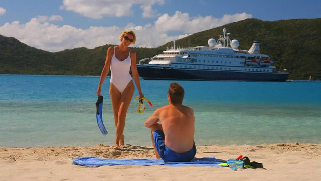 AMOR CU NĂBĂDĂI! Un cuplu a fost dat jos de pe vasul de croazieră pentru că era prea ZGOMOTOS în timpul unei partide de AMOR...