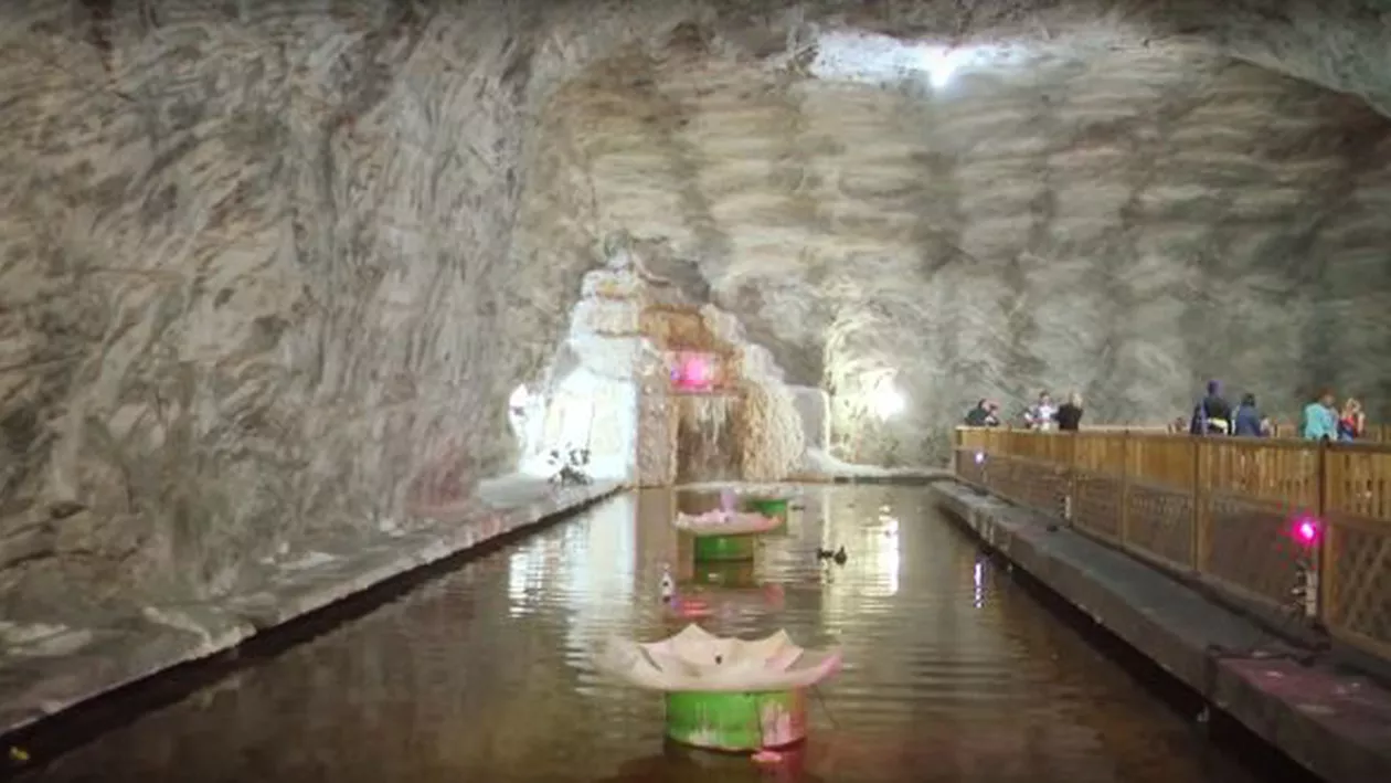 Grevă la salinele Praid şi Târgu Ocna: Minerii, nemulțumiți că nu li se acordă voucherele de vacanţă pentru 2019 / Bazele de agrement sunt închise