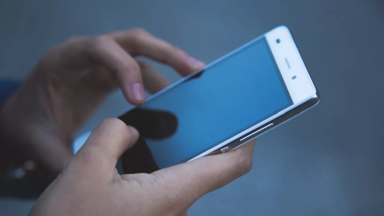 ATENȚIE, ROMÂNI! LISTA telefoanelor mobile cu CELE MAI MARI EMISII DE RADIAȚII în 2019! VERIFICĂ AICI dacă ești ÎN PERICOL!