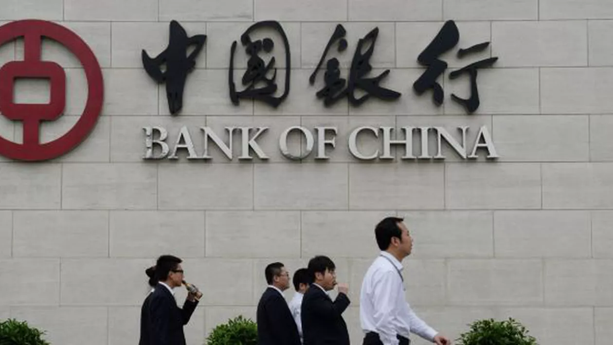 Chinezii intră pe piața bancară din România. Isărescu: Bank of China preconizează să desfășoare operațiuni din luna decembrie a acestui an