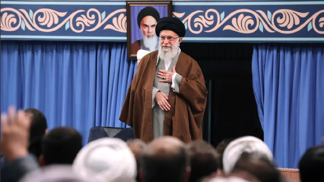 Efectele sancţiunilor americane: Iranul raţionalizează drastic consumul de benzină şi îi creşte preţul