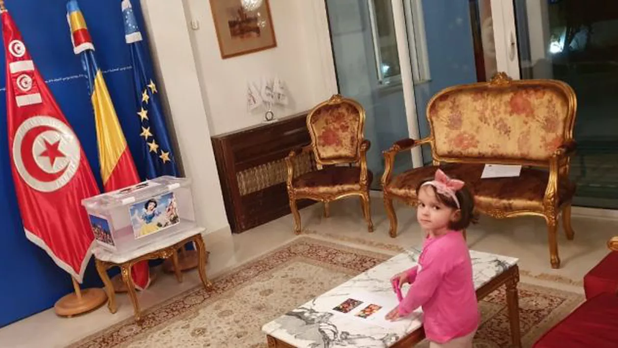 Scrutin aparte în diaspora. În Tunisia pot vota și cei mici! Copiii au de ales între fructe sau bomboane (GALERIE FOTO)