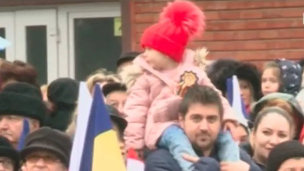 Ziua Naţională, sărbătorită cu fast în toată țara! Cum s-au bucurat românii în Timișoara, Sibiu, Iași, Craiova sau Buftea (VIDEO)