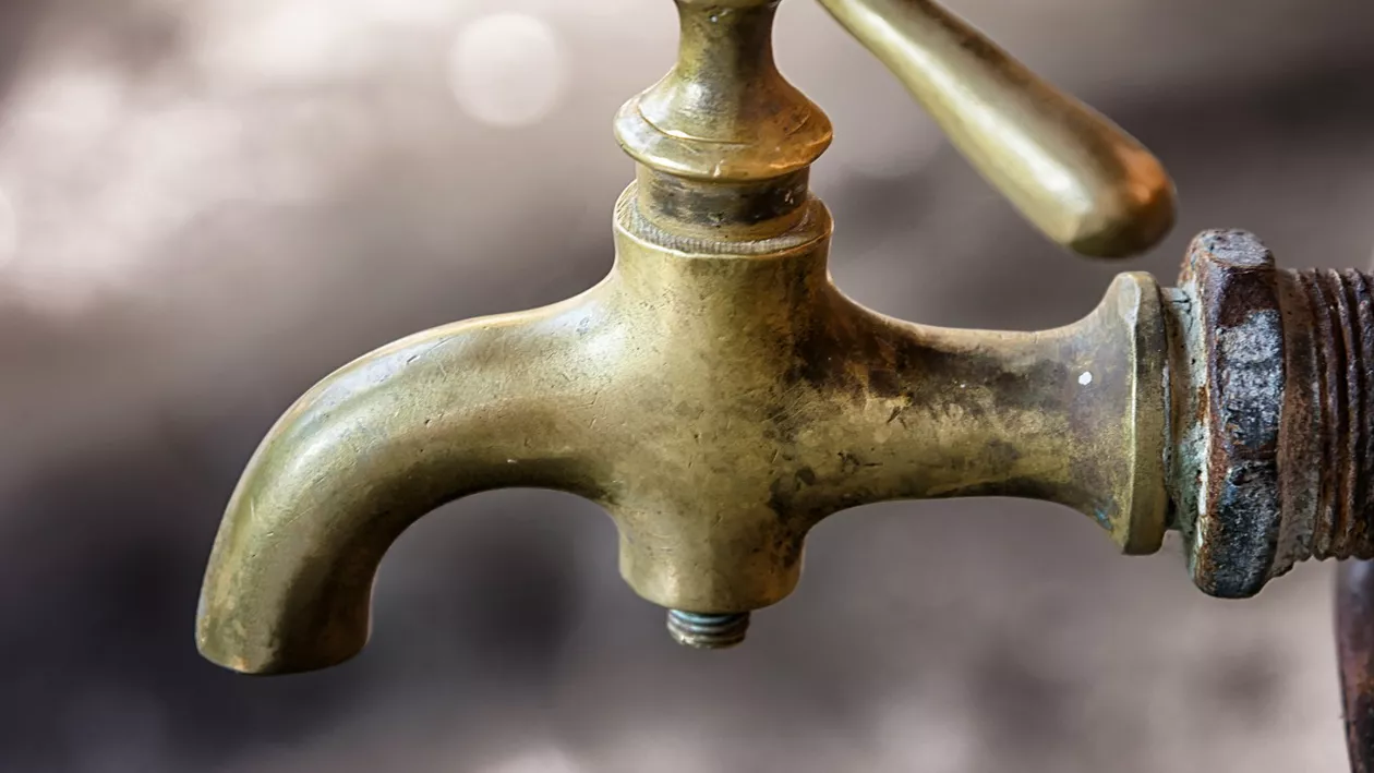 Secetă în județul Neamț! Mii de locuitori au fost lăsați fără apă în mai multe orașe și comune mari