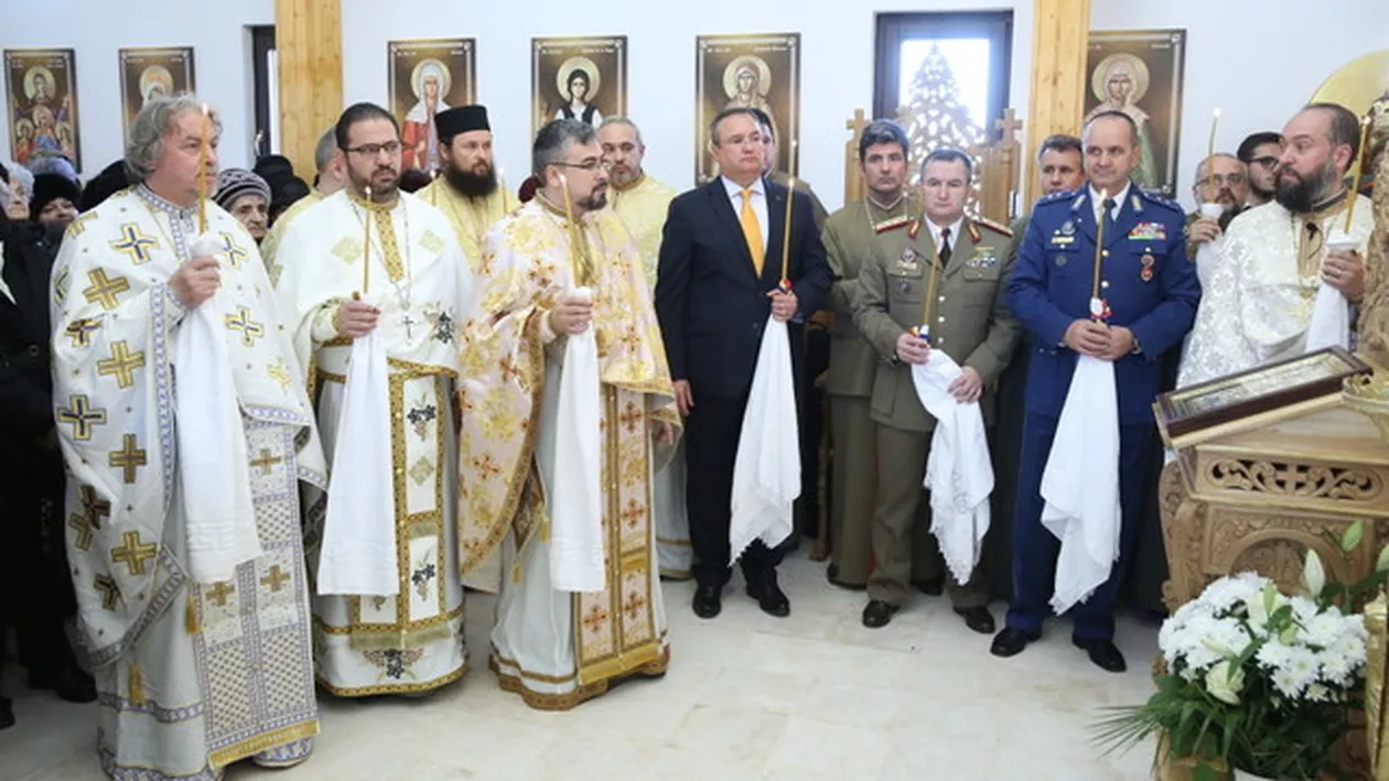 Patriarhul Daniel a sfinţit biserica din incinta Ministerului Apărării Naționale (GALERIE FOTO)