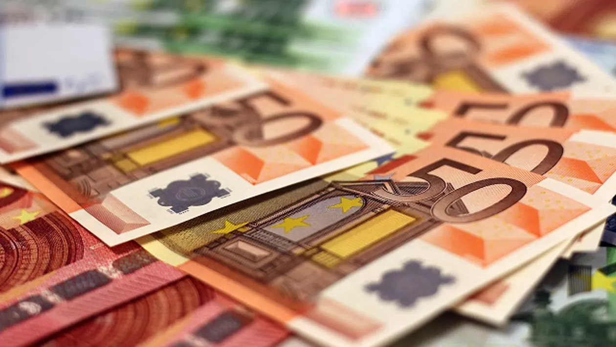 Banca Centrală Europeană şi-a revizuit în scădere estimările privind creşterea economică în zona euro