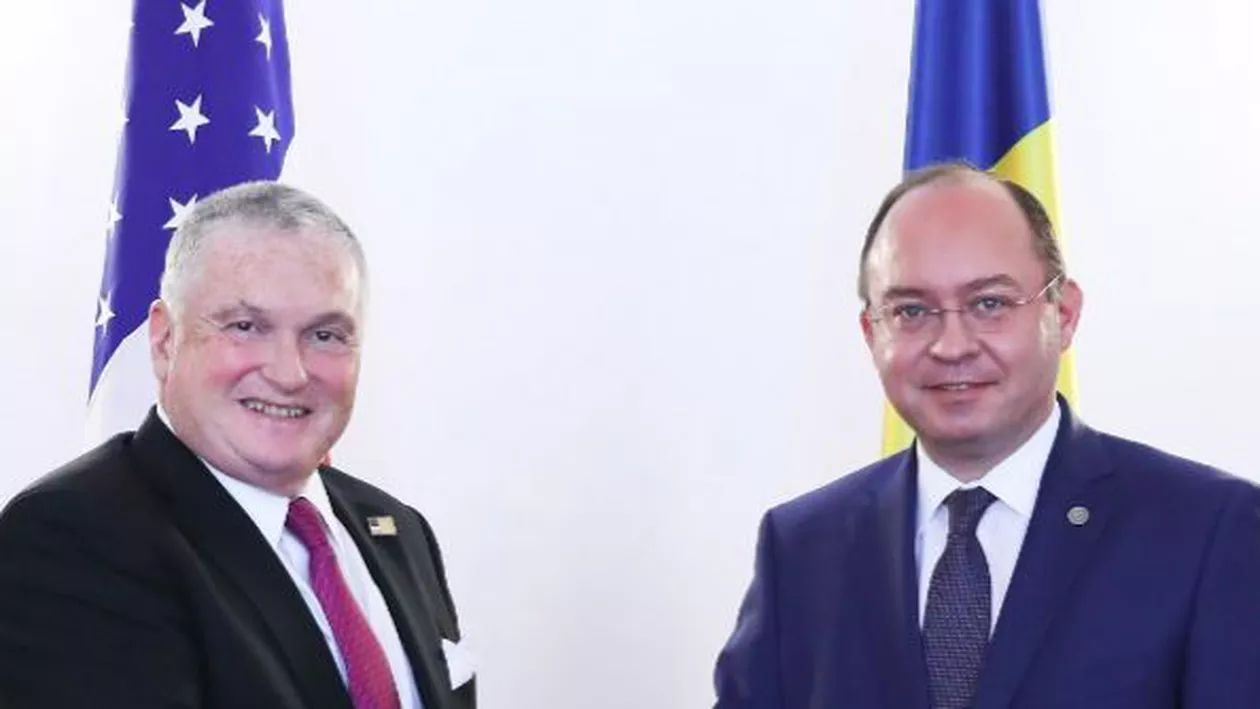 Bogdan Aurescu a discutat cu noul ambasador al SUA, Adrian Zuckerman, despre eliminarea vizelor (FOTO)