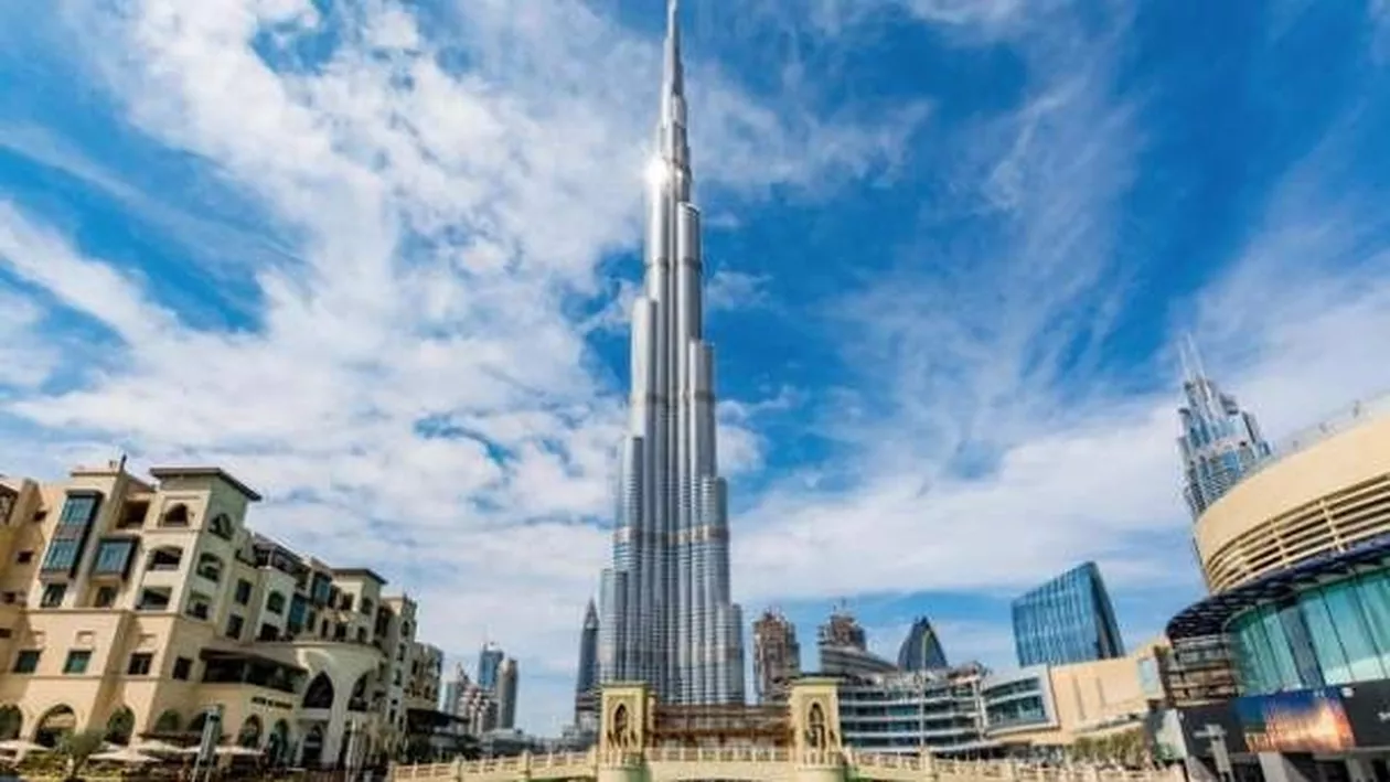Tranzacția SECOLULUI! Vârful turnului Burj Khalifa, cea mai înaltă clădire din lume, VÂNDUTĂ (VIDEO)