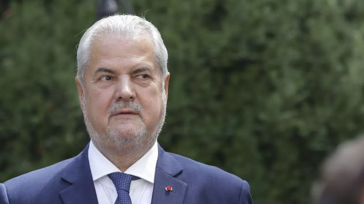 Adrian Năstase, supărat că a fost criticat de PRO TV: În materie de corupție nu ar fi trebuit adăugat și faptul că le-am șters vreo 800 de milioane de lei din datorii