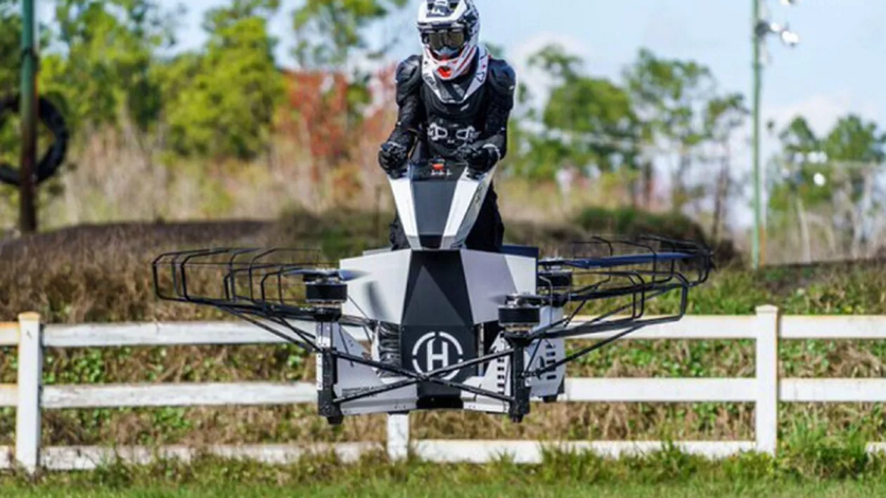 Cum arată şi funcţionează primul 'hoverbike' din lume (FOTO, VIDEO)