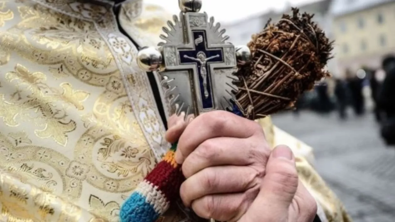MINUNE DE BOBOTEAZĂ: S-au dus LA RÂU și s-au CRUCIT când au văzut apa! E UN ADEVĂRAT MIRACOL