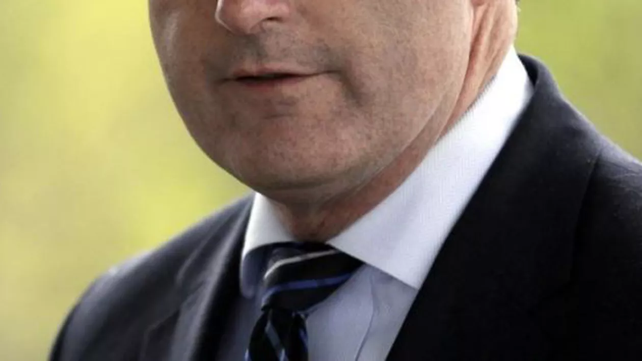 CUTREMUR POLITIC! A murit celebrul POLITICIAN! Toată țara este ÎN STARE DE ȘOC