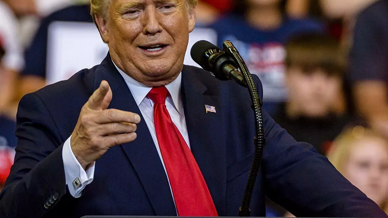 Director Facebook: Reţeaua de socializare ar putea fi responsabilă de realegerea lui Donald Trump ca preşedinte al SUA