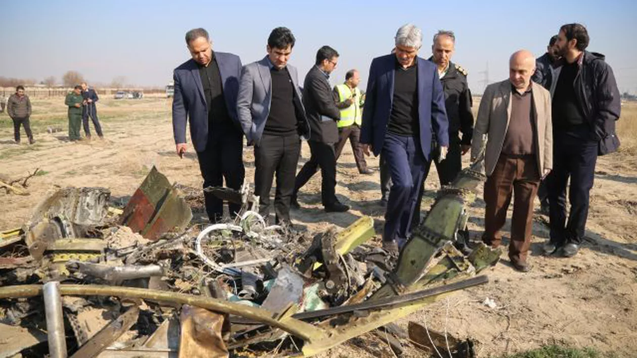 Ucraina ia în calcul ca o rachetă rusească să fi doborât avionul prăbușit în Iran! Fragmente din armamentul folosit ar fi fost găsite lângă locul tragediei