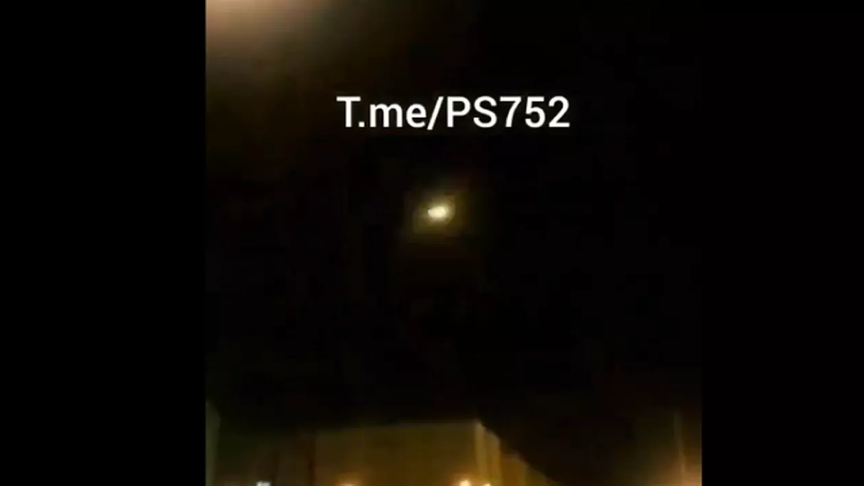 Momentul în care avionul 'Ukrainian International' pare a fi lovit de o rachetă sol-aer şi explodează (VIDEO)