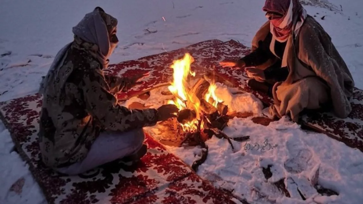Un deşert din Arabia Saudită a fost acoperit de zăpadă (GALERIE FOTO, VIDEO)