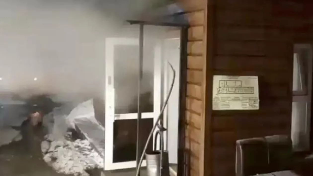EXPLOZIE puternică la un HOTEL. Cinci persoane au murit, iar altele au au ajuns la spital cu arsuri grave