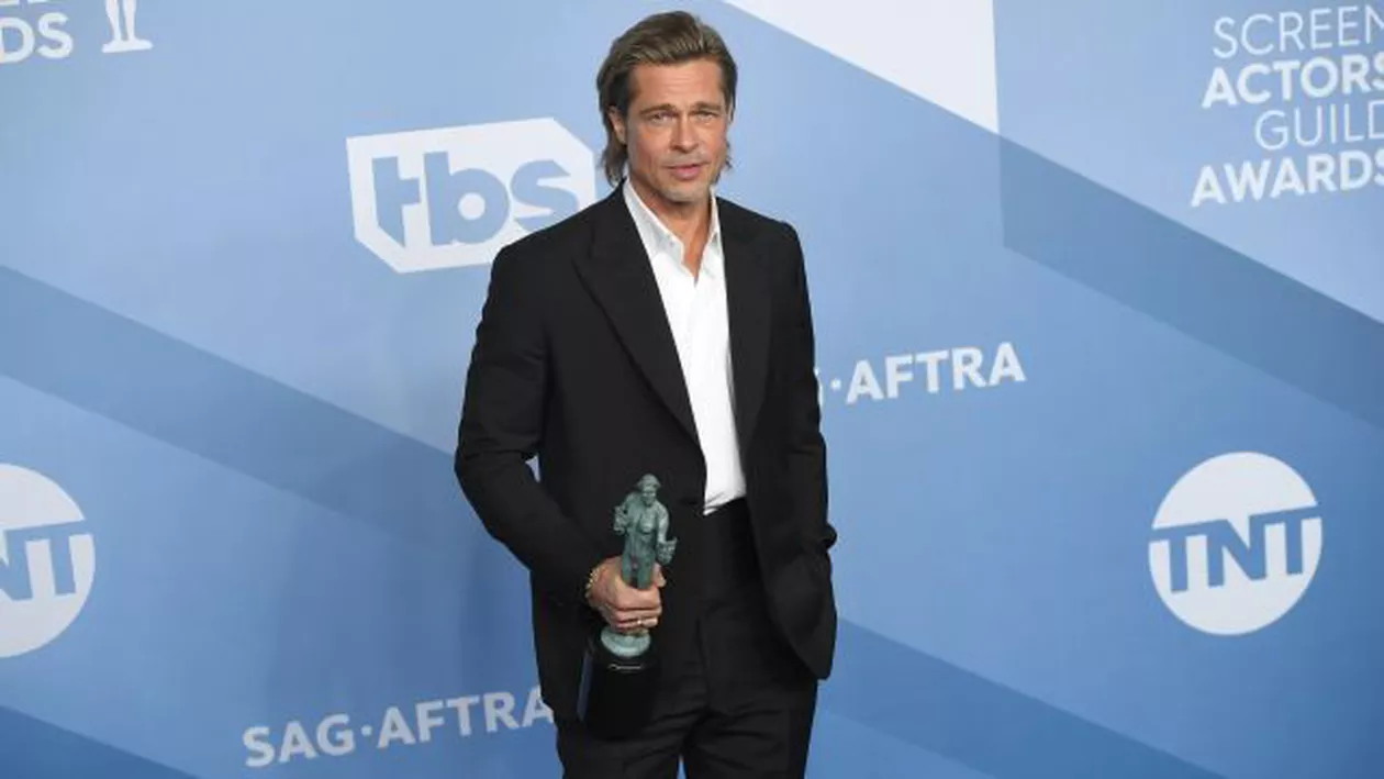 Reacția lui Brad Pitt când și-a văzut fosta soție pe un ecran TV. Totul s-a viralizat rapid (VIDEO)