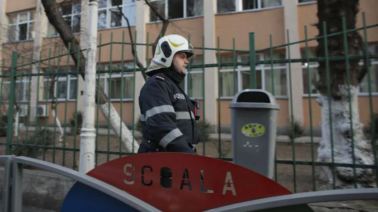 Primăria Sectorului 4, despre situația de la Școala Gimnazială nr. 133: Un număr de 23 de elevi au acuzat o stare de rău. Cauzele sunt investigate de specialiștii ISU