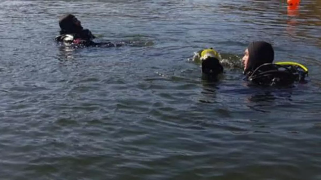 Alertă pe Dunăre. Un marinar a căzut peste bord