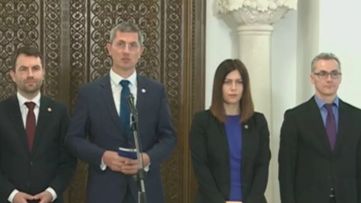 USR l-a propus premier pe Cioloș, la consultările de la Cotroceni. Barna: Dacă nu putem avea anticipate, următorul guvern să dea OUG pentru alegerea primarilor în două tururi (VIDEO)