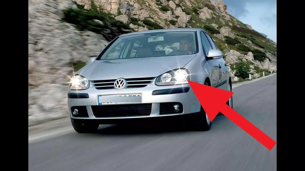 GATA, E LEGE! SCHIMBĂRI majore în CODUL RUTIER! Când sunteți OBLIGAȚI să folosiți FAZA SCURTĂ!