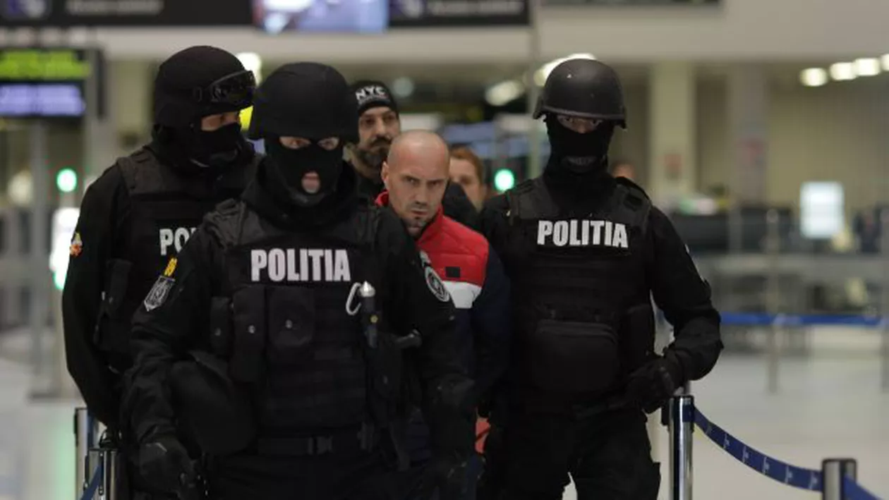 Ghenosu a fost extrădat: Interlopul, adus în România sub escorta Poliției (FOTO)