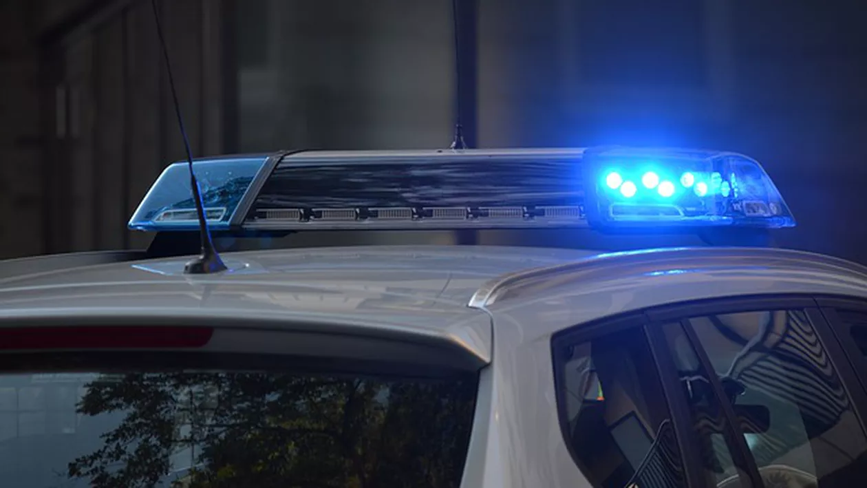 Tânărul din Suceava, care și-a bătut iubita de 15 ani gravidă, a fost REȚINUT de anchetatori. Minora și mama ei, care filmase incindentul, NU au vrut să depună plângere