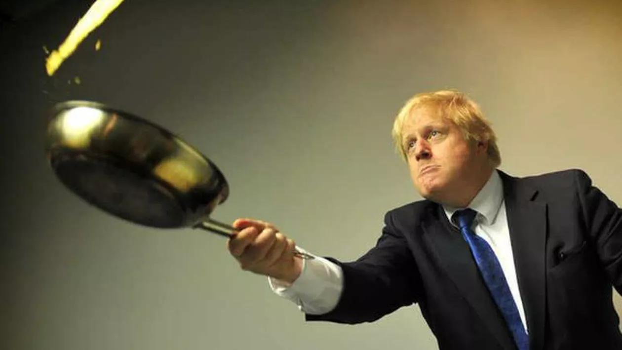 Boris Johnson a trecut la cratiță. În plină criză de coronavirus, premierul britanic schimbă rețețe culinare pe Twitter (FOTO)